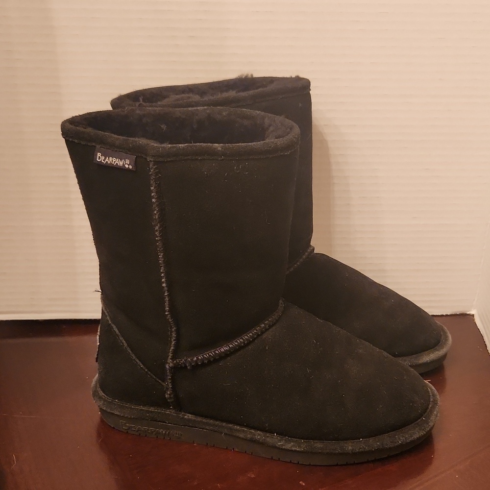 Bearpaw Boots Size 7 Black Suade Faux Fur